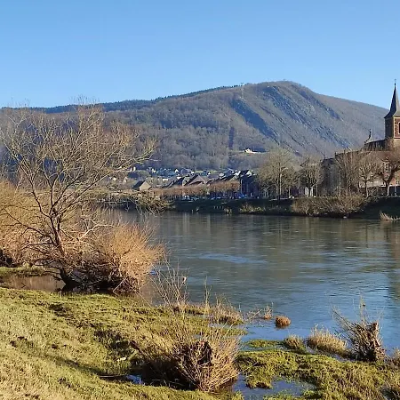 Entre Meuse Et Foret Revin (Ardennes)