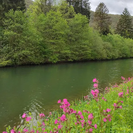住宿加早餐酒店 Entre Meuse Et Foret 3*