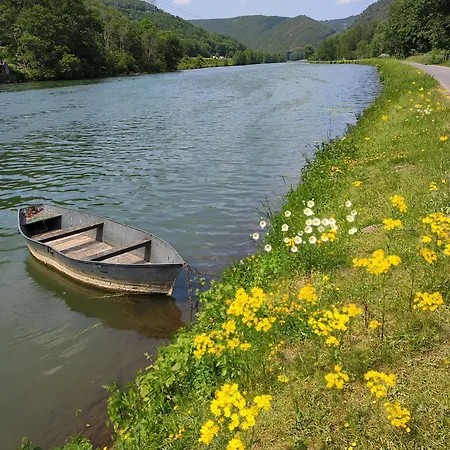 住宿加早餐酒店 Entre Meuse Et Foret Revin (Ardennes)