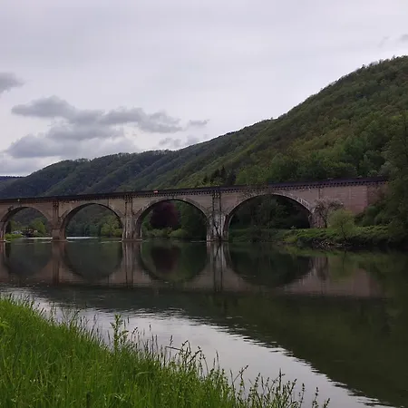 住宿加早餐酒店 Entre Meuse Et Foret