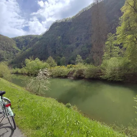 Entre Meuse Et Foret Revin (Ardennes)