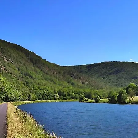 Entre Meuse Et Foret Revin (Ardennes)