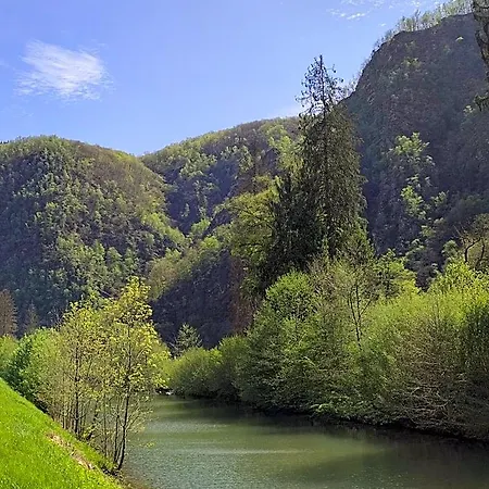 Entre Meuse Et Foret Bed & Breakfast 3*