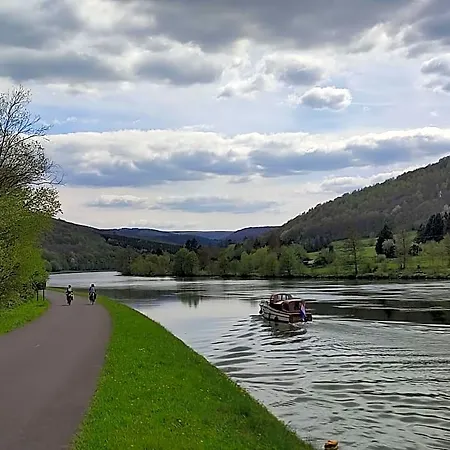 Entre Meuse Et Foret